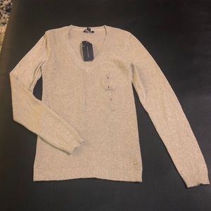 Womans Vneck shimmer sweat